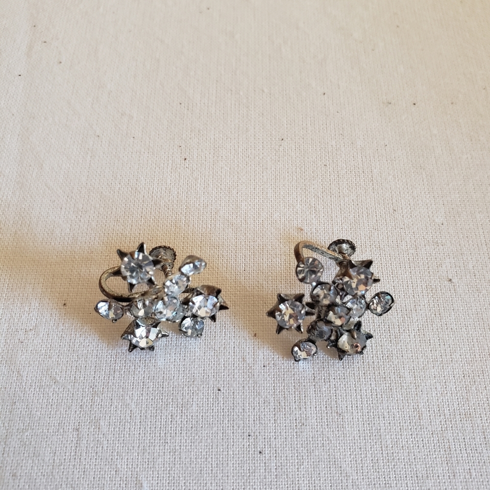 Earrings. Vintage. Rhinestone.